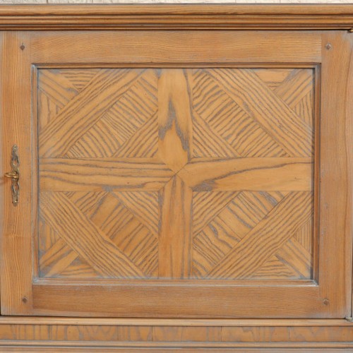 disegno intarsio anta a motivo geometrico lastronato in legno pregiato di frassino