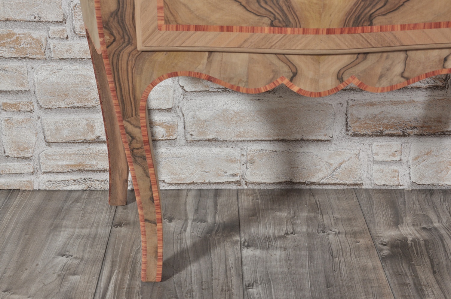 comodino veneziano intarsiato in radica di noce e filetti in legno pregiato di bois de rose