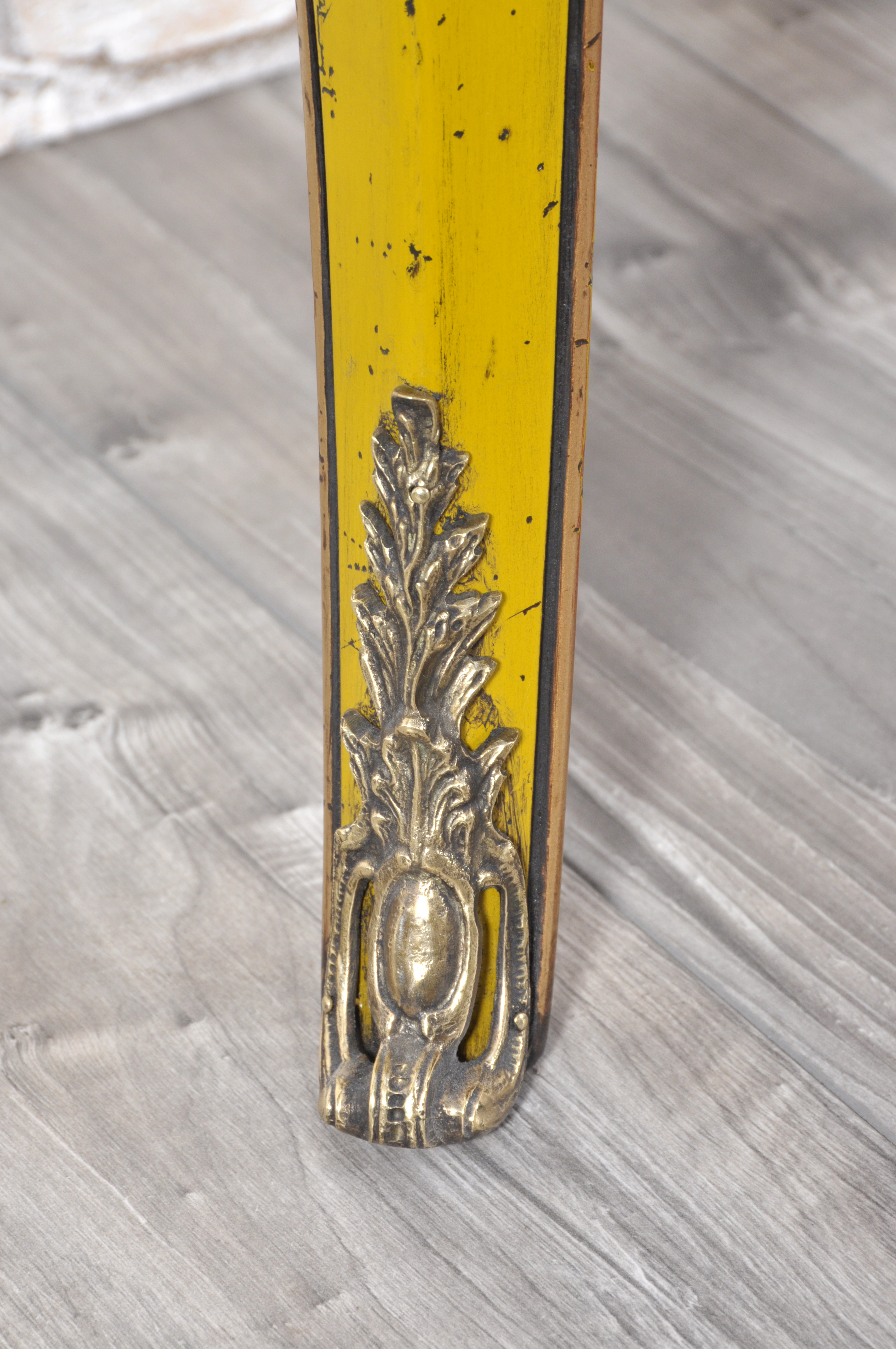 piede della consolle con bronzo in stile luigi XV fatto a mano e realizzabile su misura prodotto made in italy di lusso