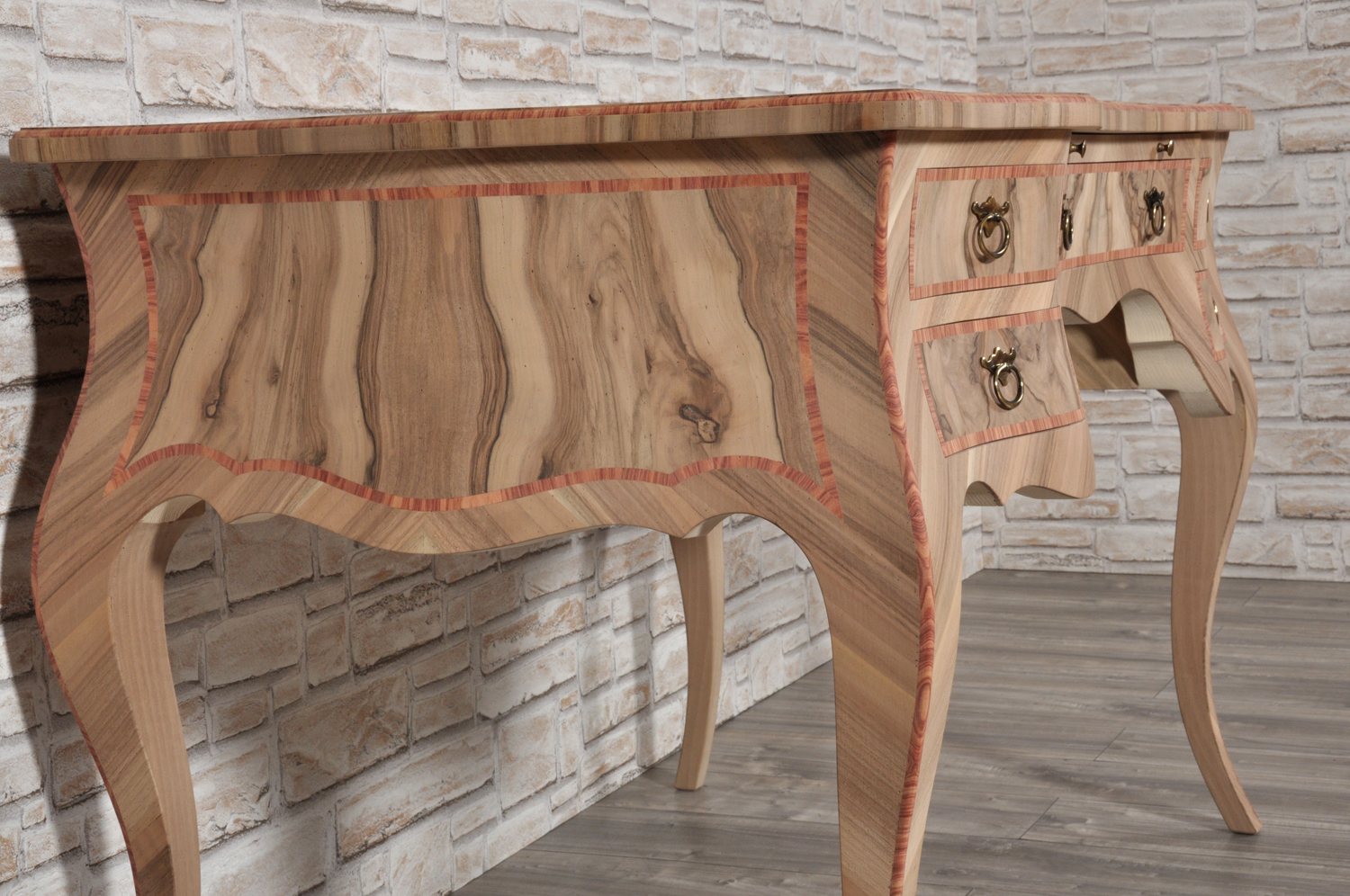 scrivania intarsiata made in italy fatto a mano