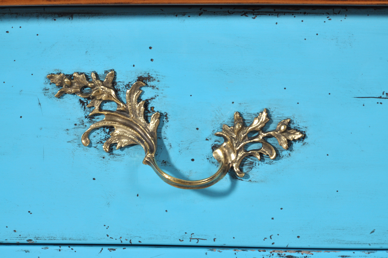 maniglia in bronzo riprodotta in stile luigi xv credenza bombata