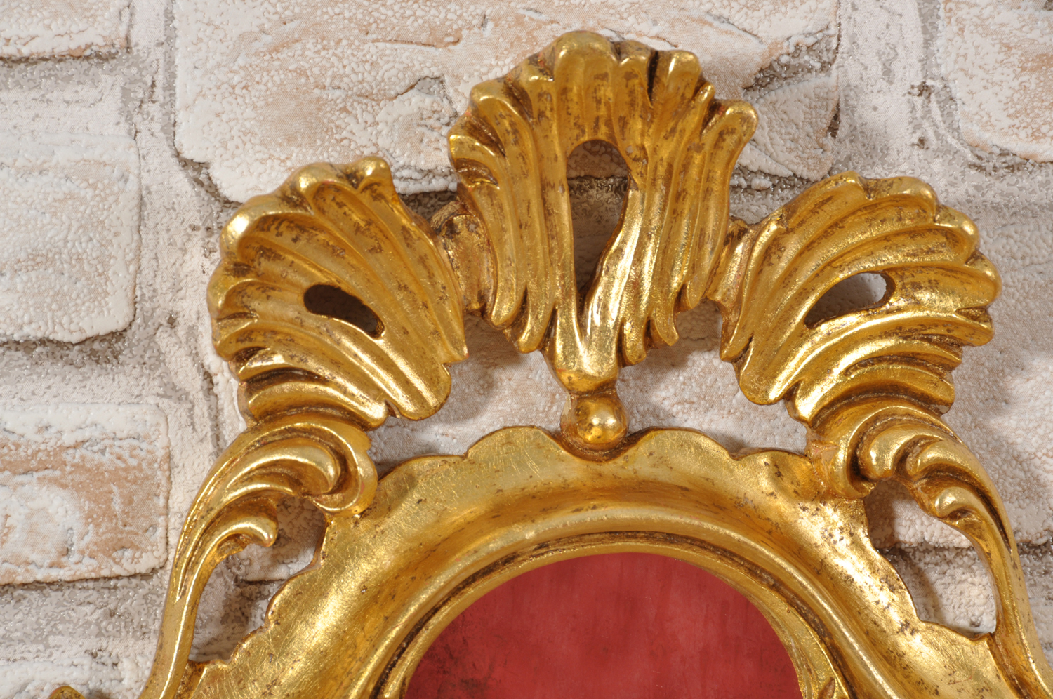 importante lavorazione made in Italy di intaglio della cornice veneziana di piccole misure scolpita a mano come il modello originale del 1700