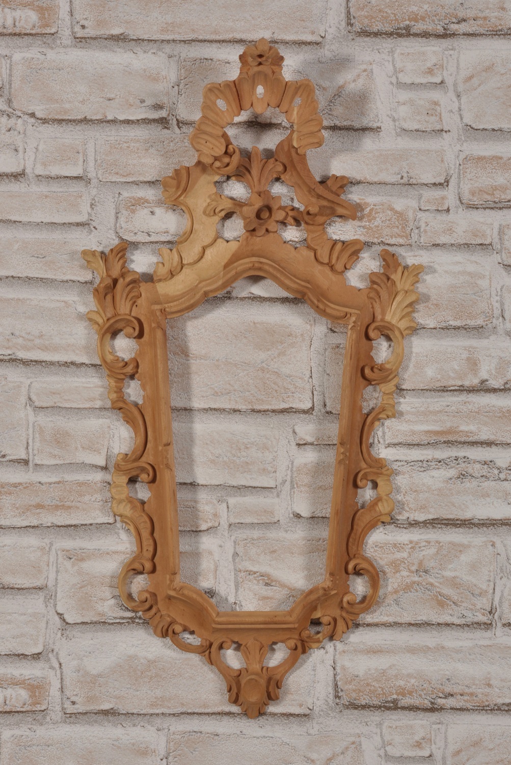 specchiera ventola di lusso riprodotta su misura con intagli e fregi costruiti a mano nello stile classico Luigi XV barocco settecento veneziano legno di cirmolo massello