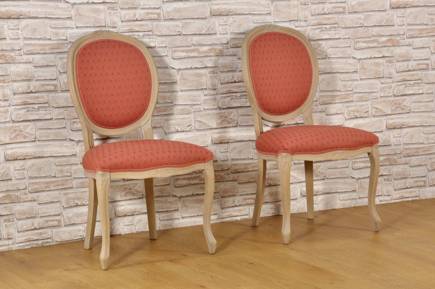 riproduzione sedie stile Luigi Filippo dell ottocento mosse e sagomate lucidate sbiancate nocciola naturale tappezzate a mano con tessuto in legno di faggio massiccio